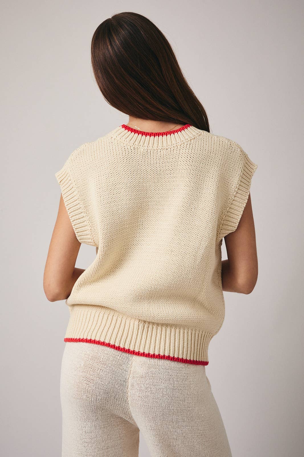 Love Catch Sweater Vest
