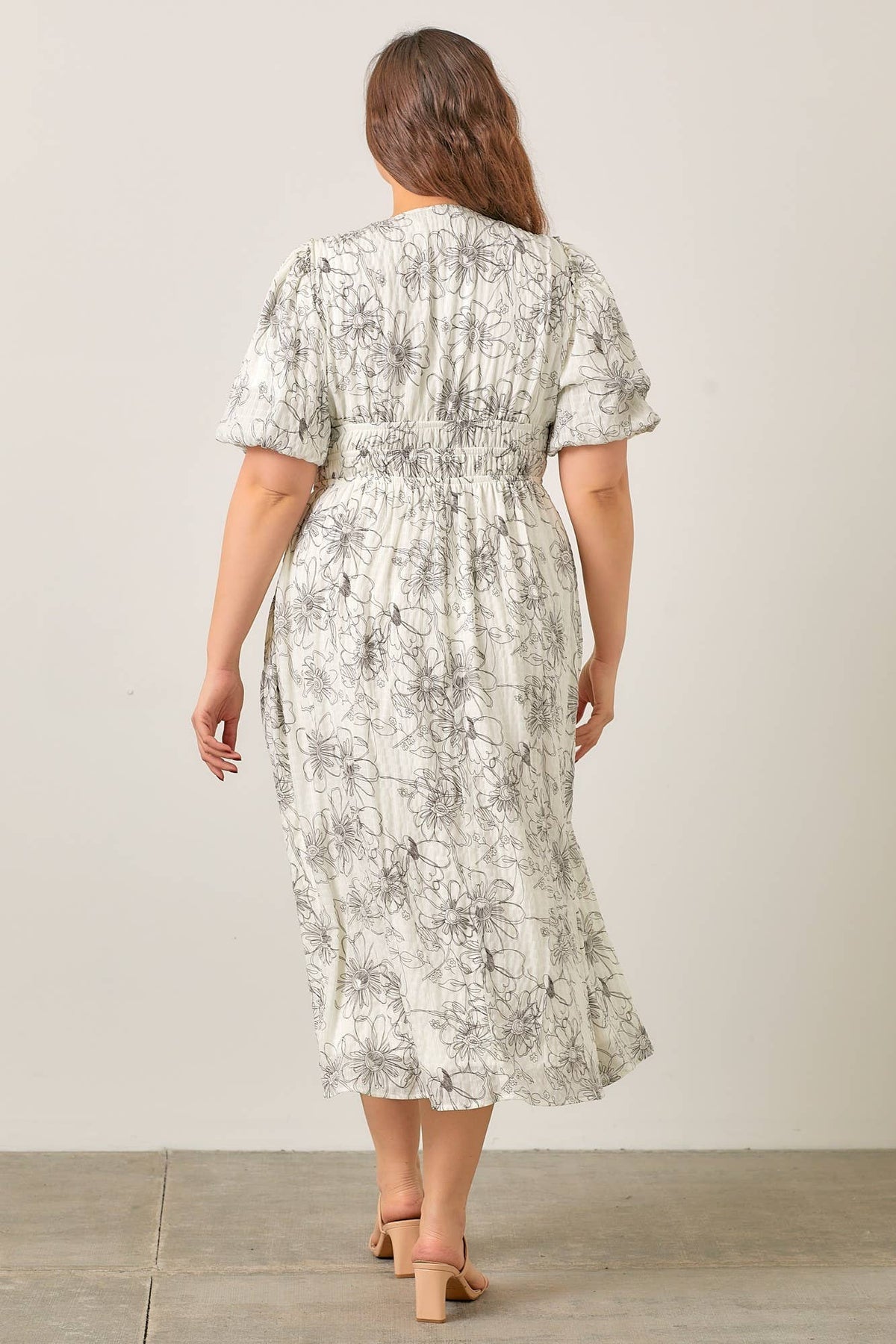 Liv Noir Crinkle Midi Dress