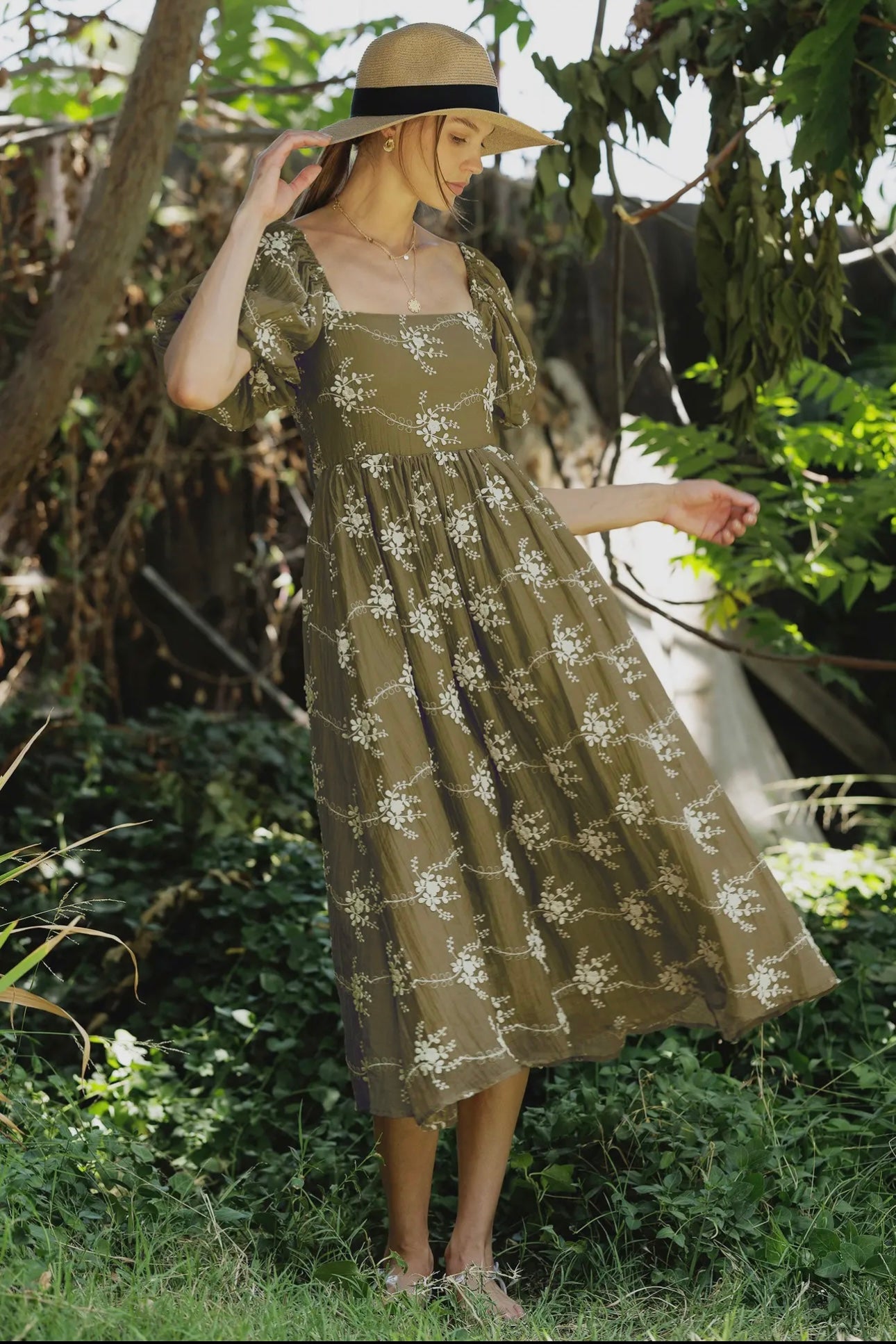 Terra Amour Embroidered Dress