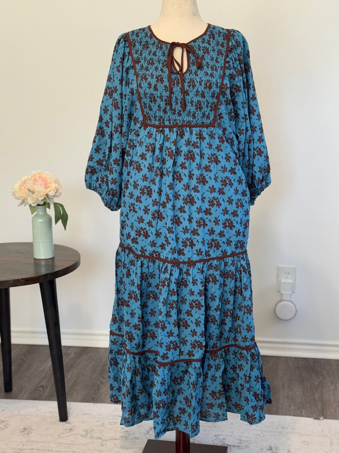 Vale Wonder Midi Dress